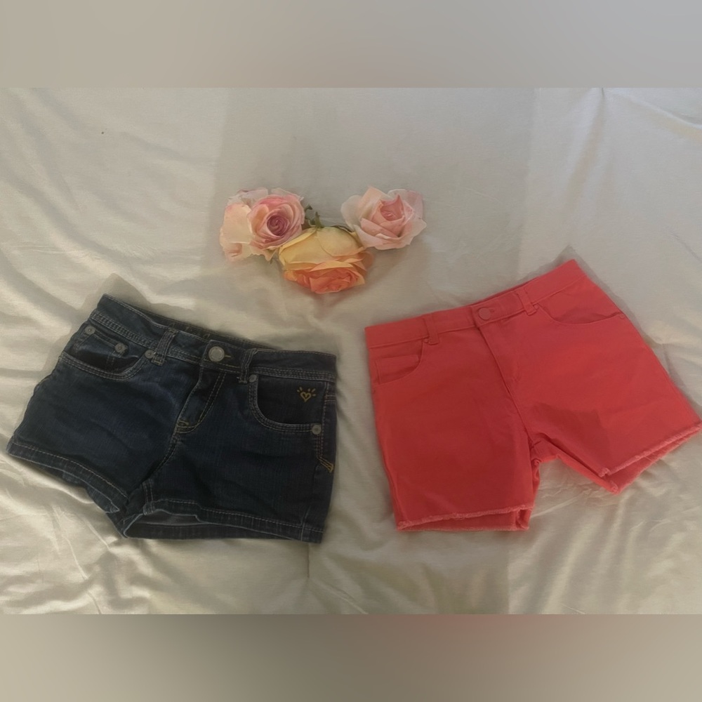 Girls Shorts size 8 💕